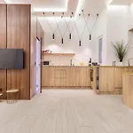 Unique Style Loft - Pink Flamingo